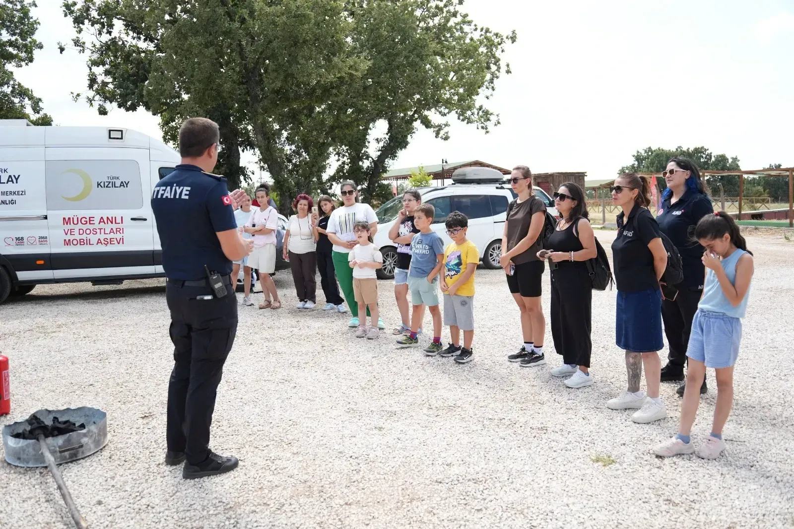 Edirne’de afet farkındalık kampında yangın eğitimi verildi