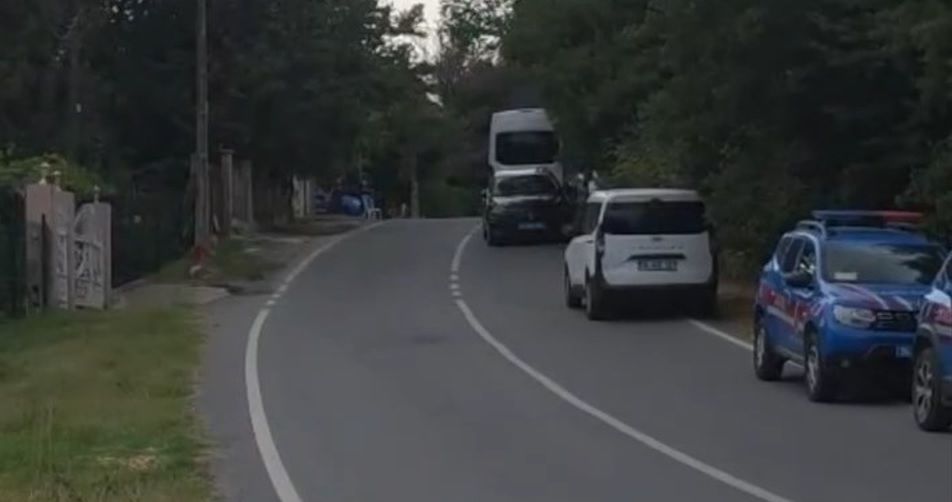 Çatalca'da kendini eve kapatıp uzun namlulu silahla çevreye ateş açtı