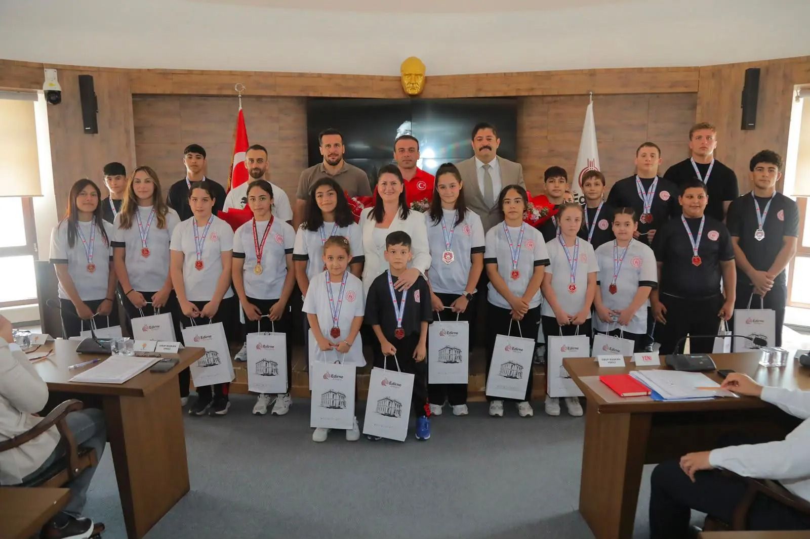 Belediye Meclisi, yoğun gündemle toplandı
