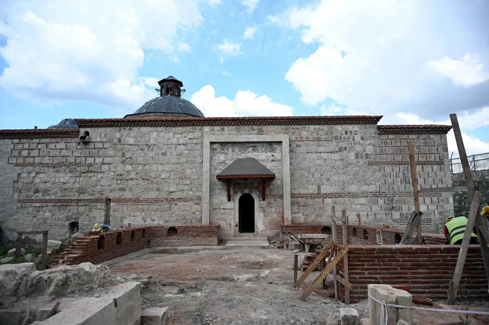 Gazi Mihal Bey Hamamı'nın restorasyonunda ilk etap çalışmaları sona erdi
