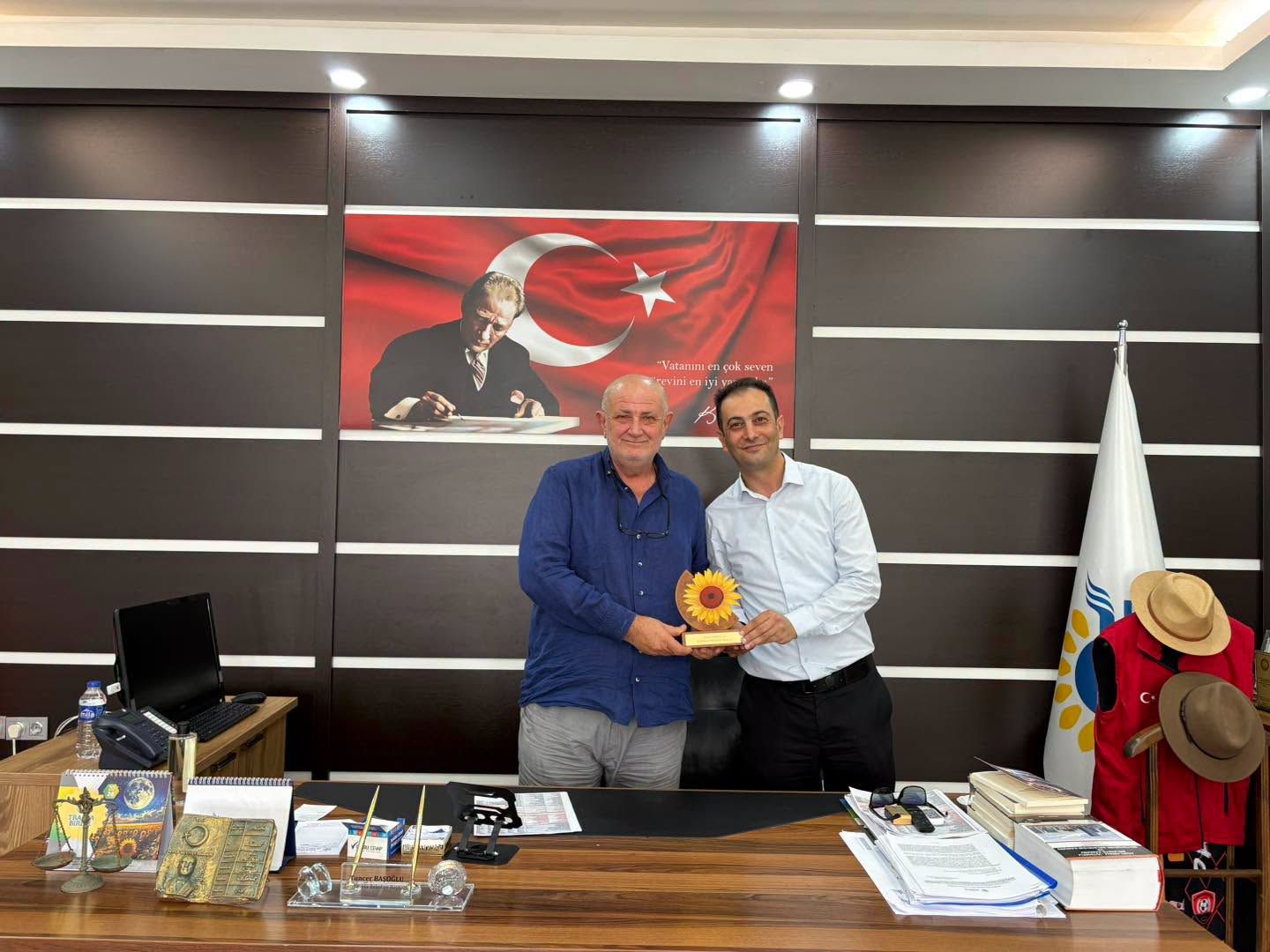 ​Hayrabolu’da anlamlı veda: Uğur Kangı'ya hizmet teşekkürü