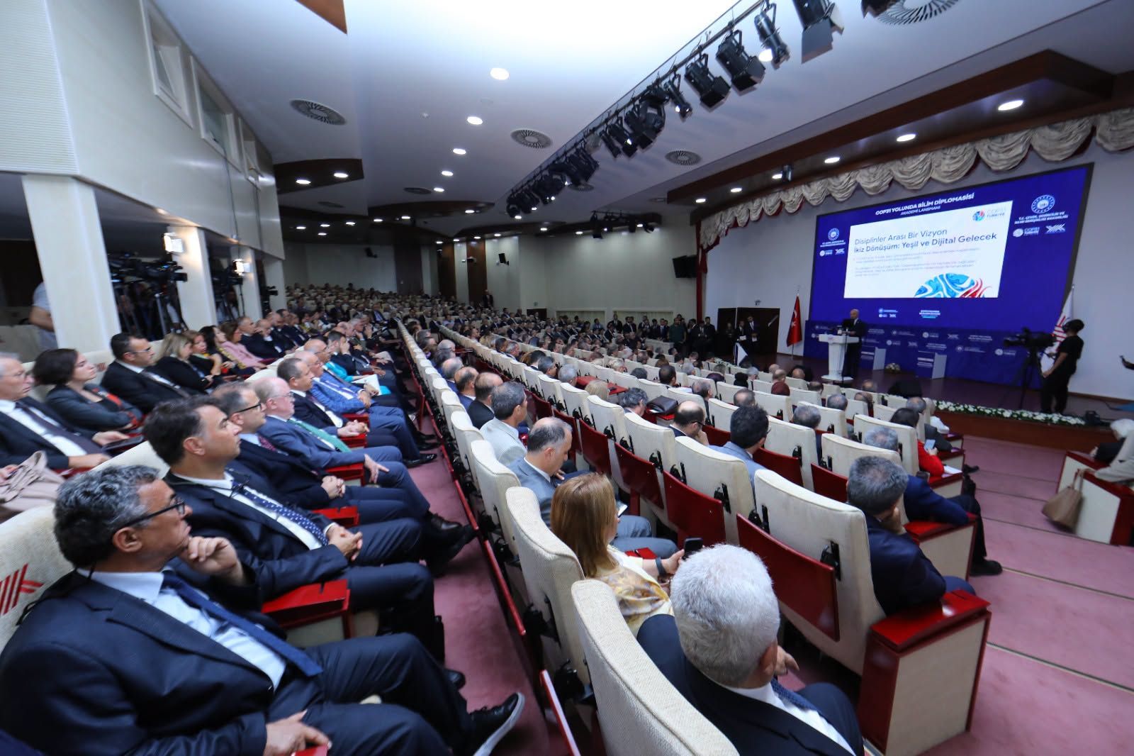 Trakya Üniversitesi Heyeti, Akademi Lansmanı’na katıldı