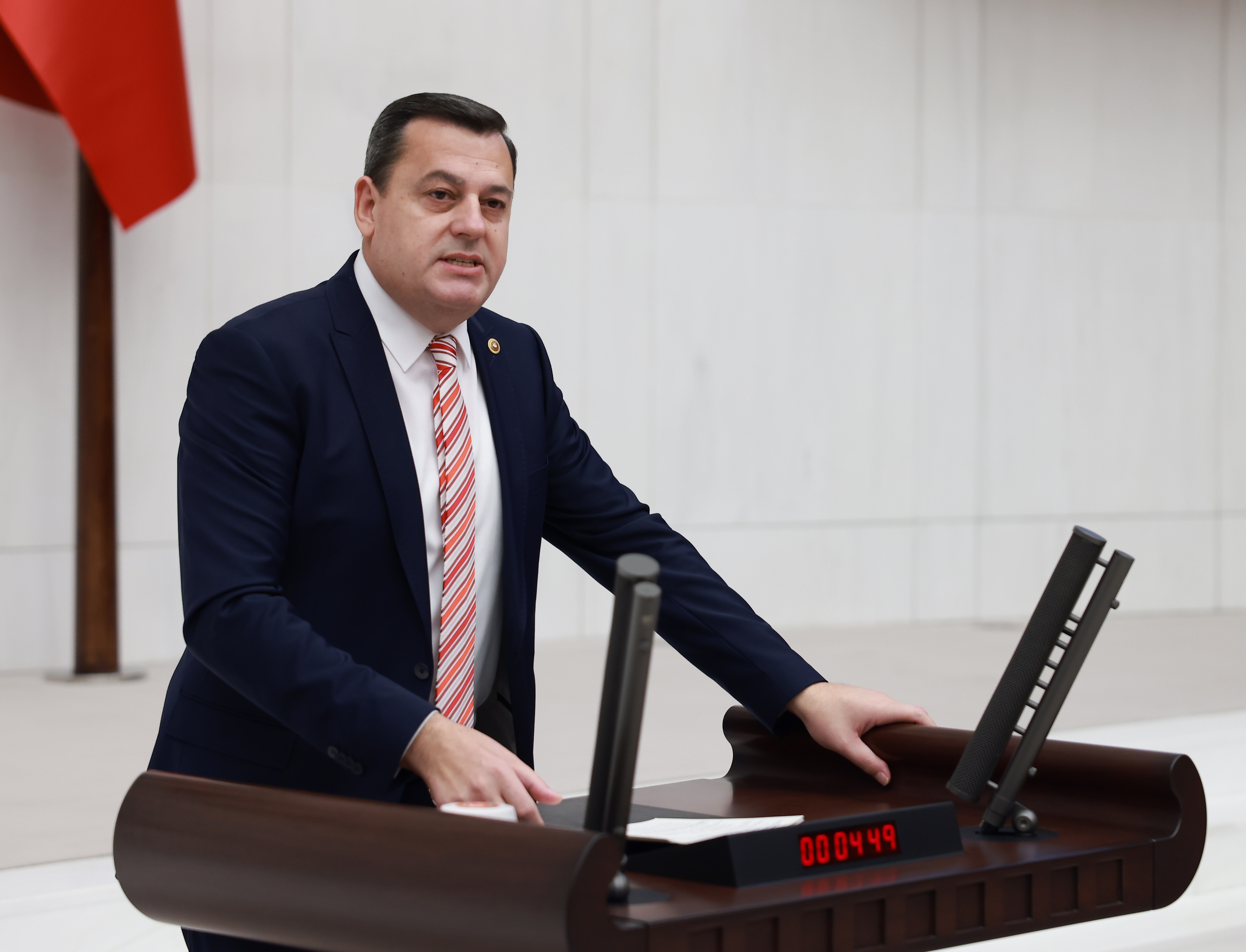 “Esnafın ekmeğine faiz ortak oldu”