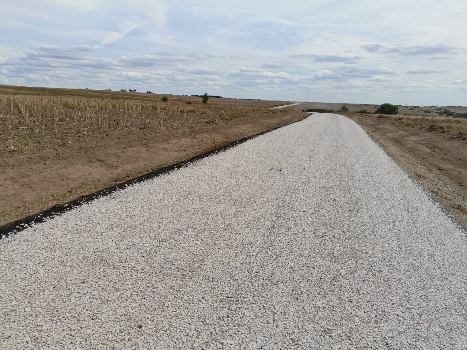 Lalapaşa’da 6 kilometrelik yol yenilendi