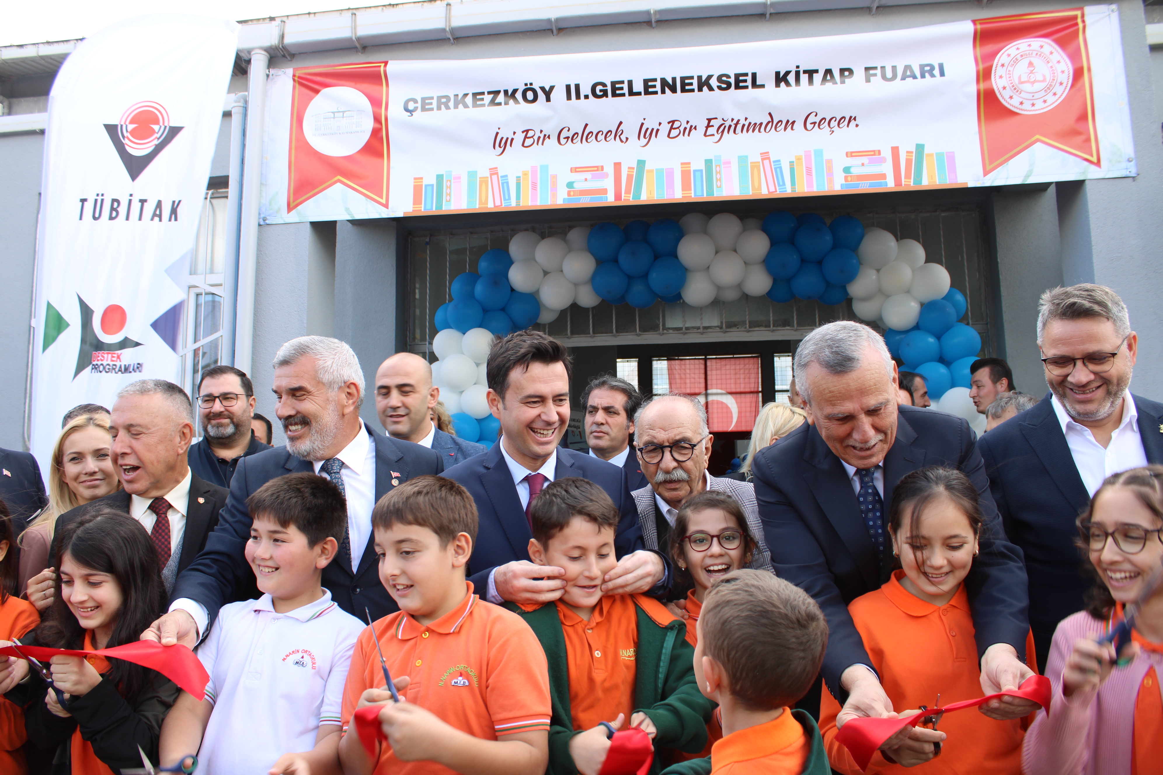 Çerkezköy’de kitap şöleni başladı: Hedef 20 bin çocuğa 20 bin kitap