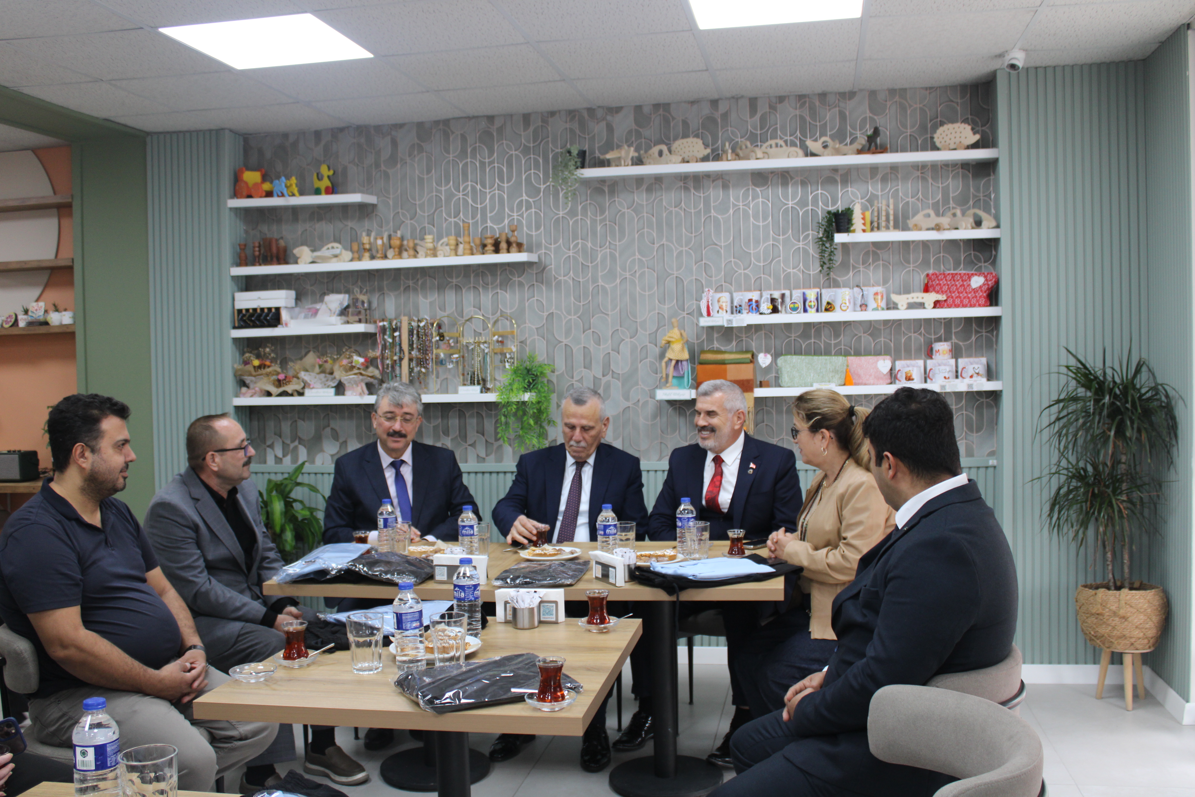 Çerkezköy’de özel öğrencilere kıyafet desteği