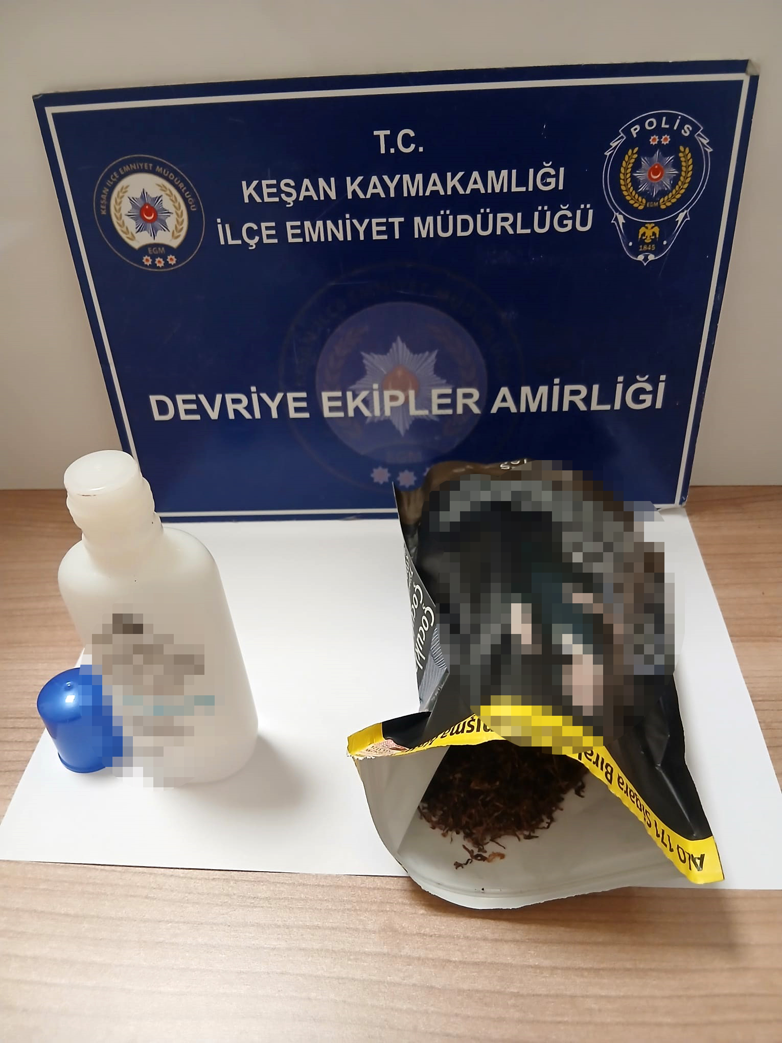 Uyuşturucuyla yakalandılar 