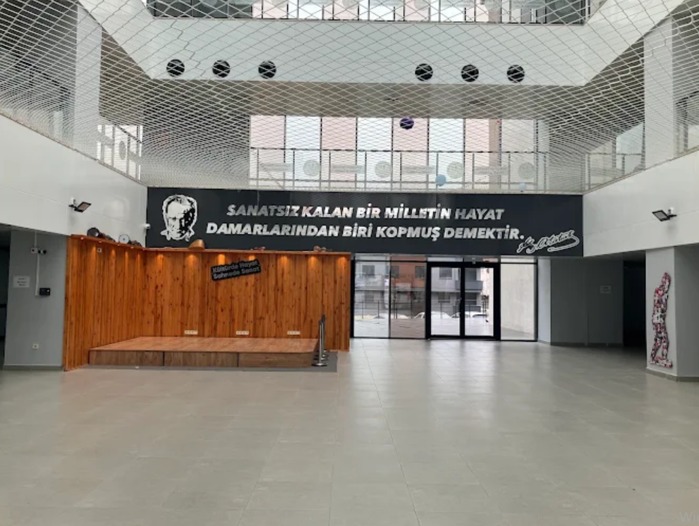 Saray’da tiyatro akademisi kuruluyor