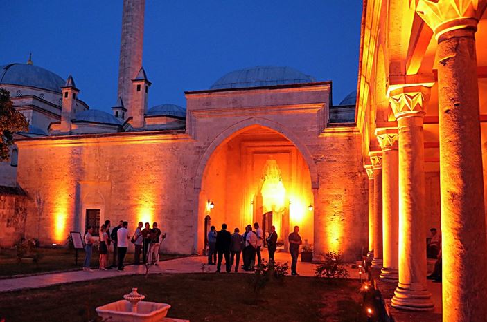 4 bin 627 kişi Sağlık Müzesi’ni gece gezdi