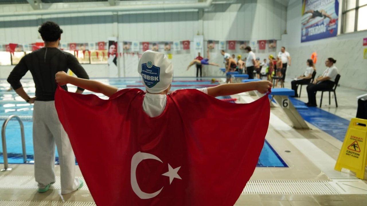 Çerkezköy’de kulaçlar zafere uzandı