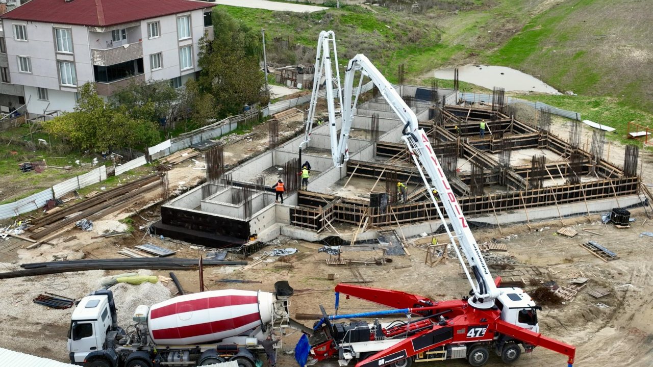 Kızılpınar’da cemevi inşaatı yükseliyor