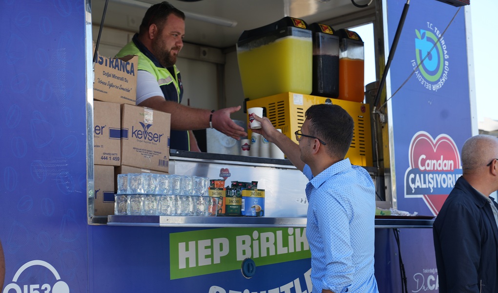 Tekirdağ’da üniversite öğrencilerine kampüs girişinde karşılama