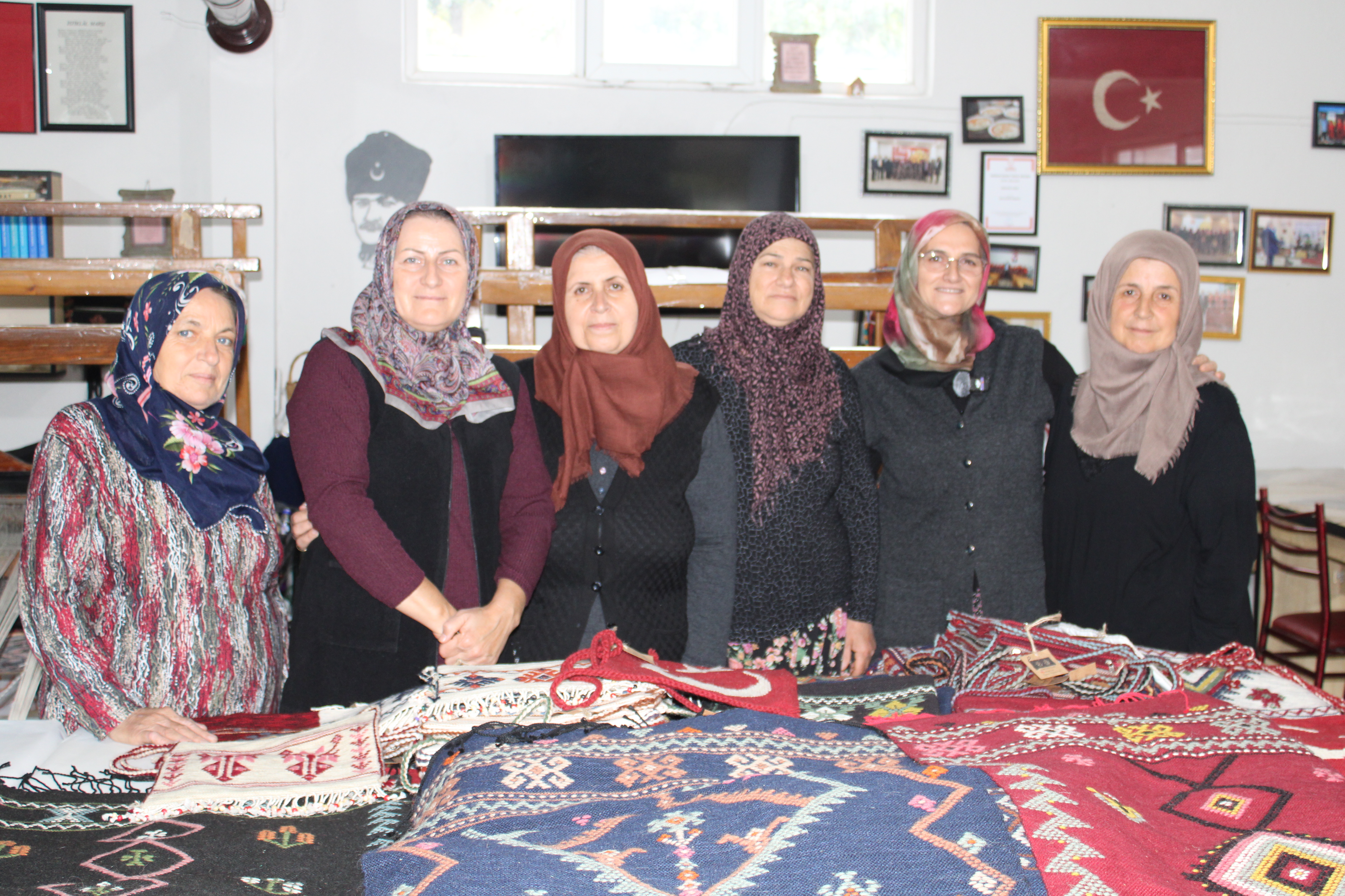 Sandıktan tezgaha: Küçükyoncalı’nın hafızasını kadınlar dokuyor