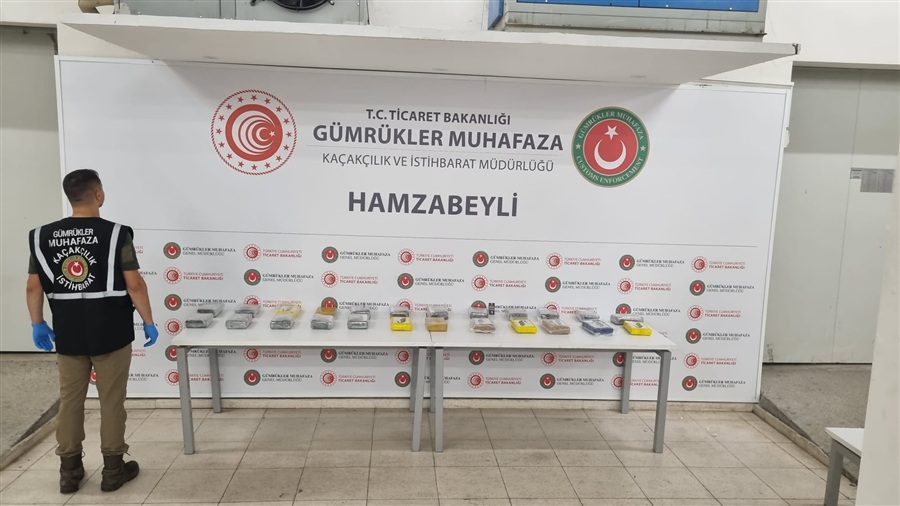 Sınır kapılarında 174 kiloyu aşkın uyuşturucu ele geçirildi