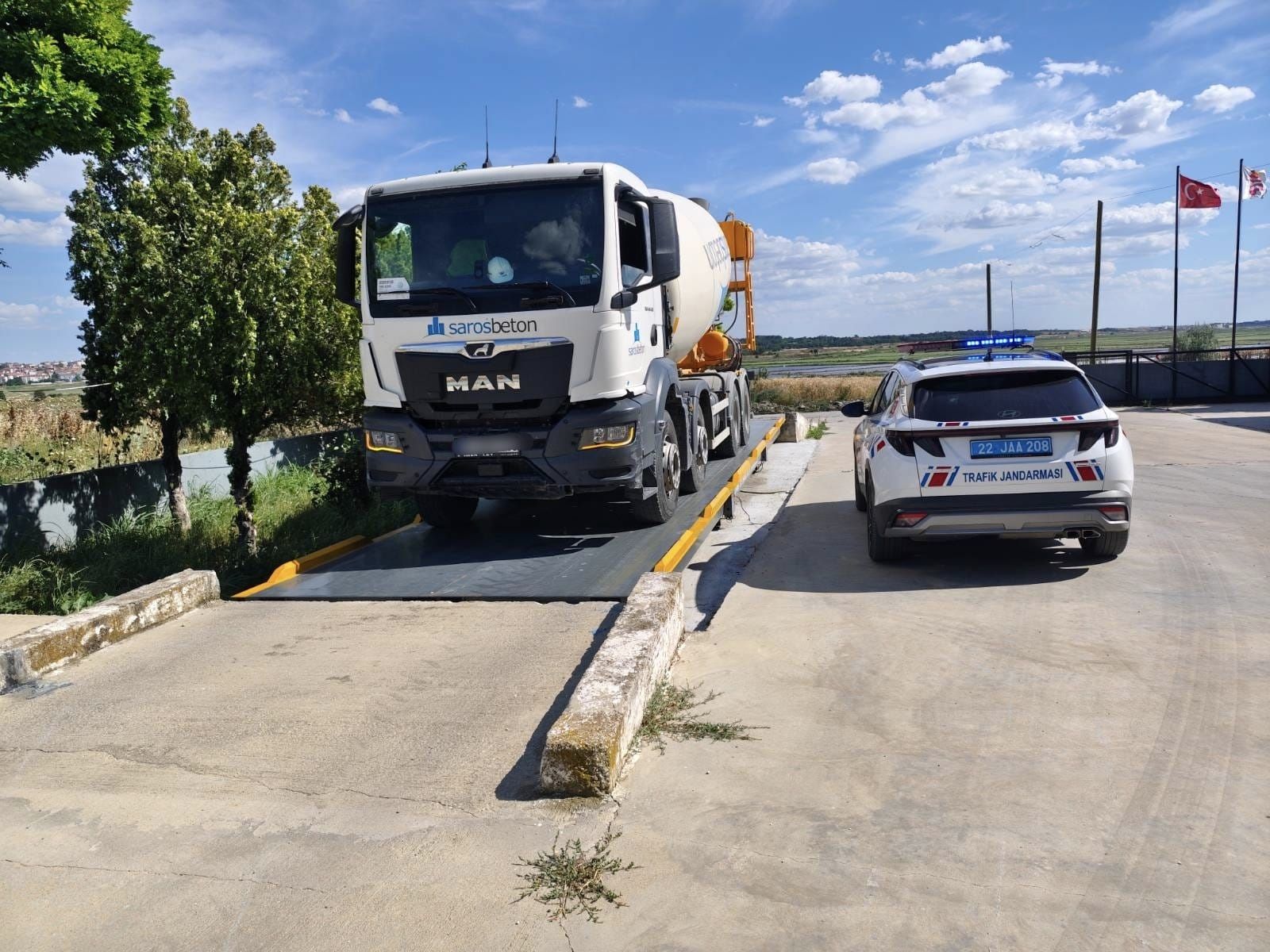 Taşıma sınırını aşan kamyon işletenine 60 bin lira ceza