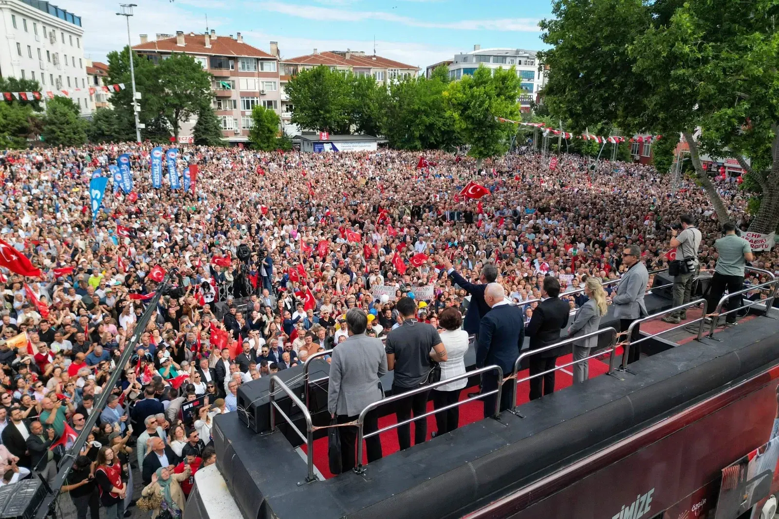 Özgür Özel, Lüleburgaz'da konuştu