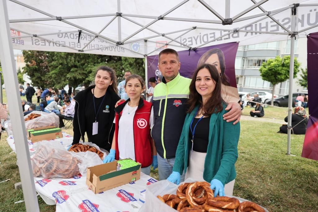 Büyükşehir, öğrenci ve velileri yalnız bırakmadı