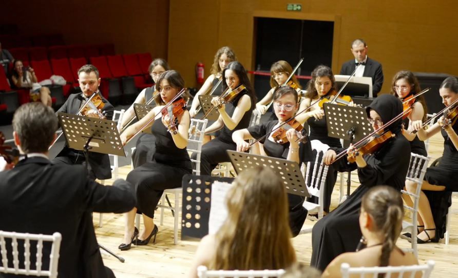 Yılsonu konserinde emeklerini sanatseverlerle buluşturdular