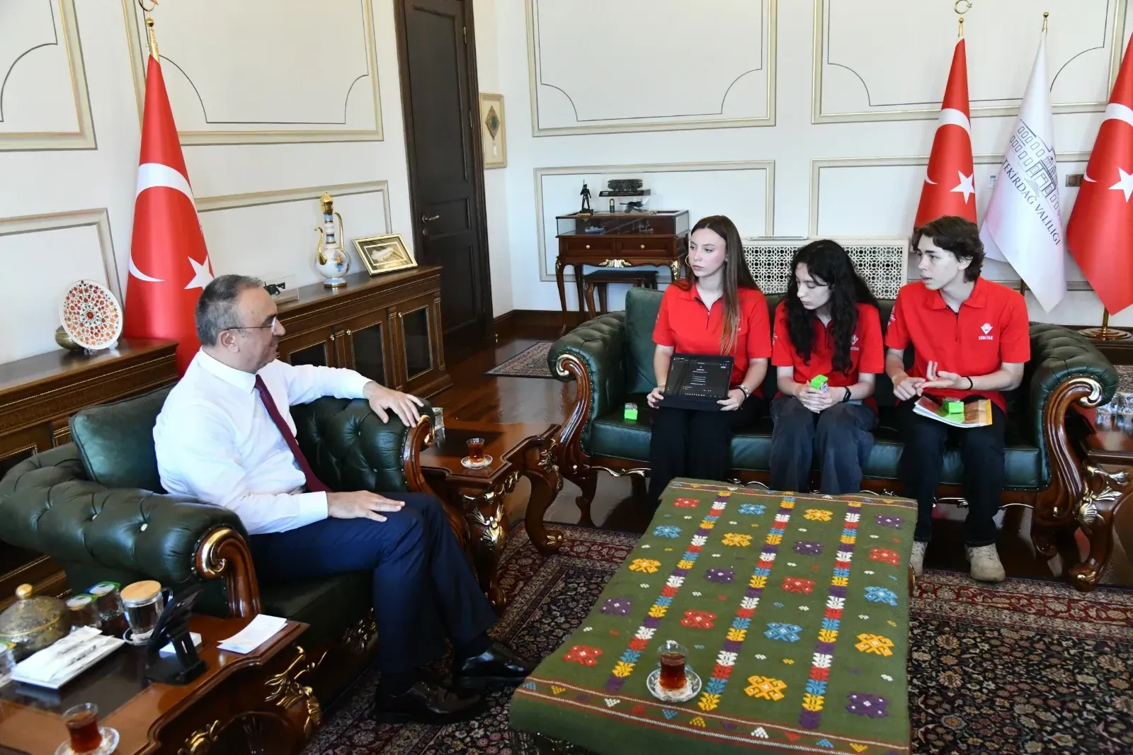 Vali Soytürk, TÜBİTAK şampiyonlarını ağırladı