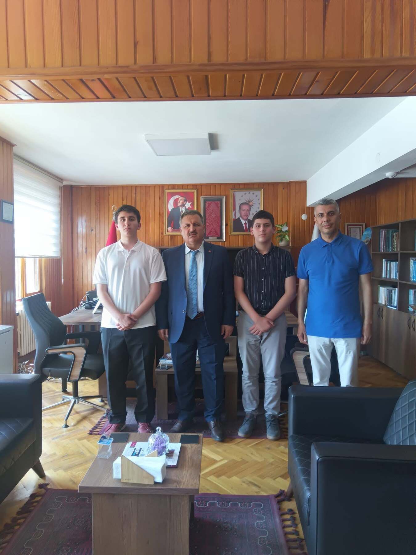 Hafızlık Belgesi alan öğrencilerden Çakır’a ziyaret
