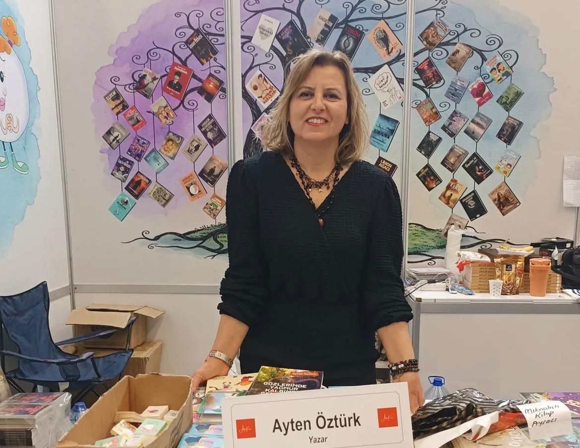 Yazar Ayten Öztürk hayatını kaybetti