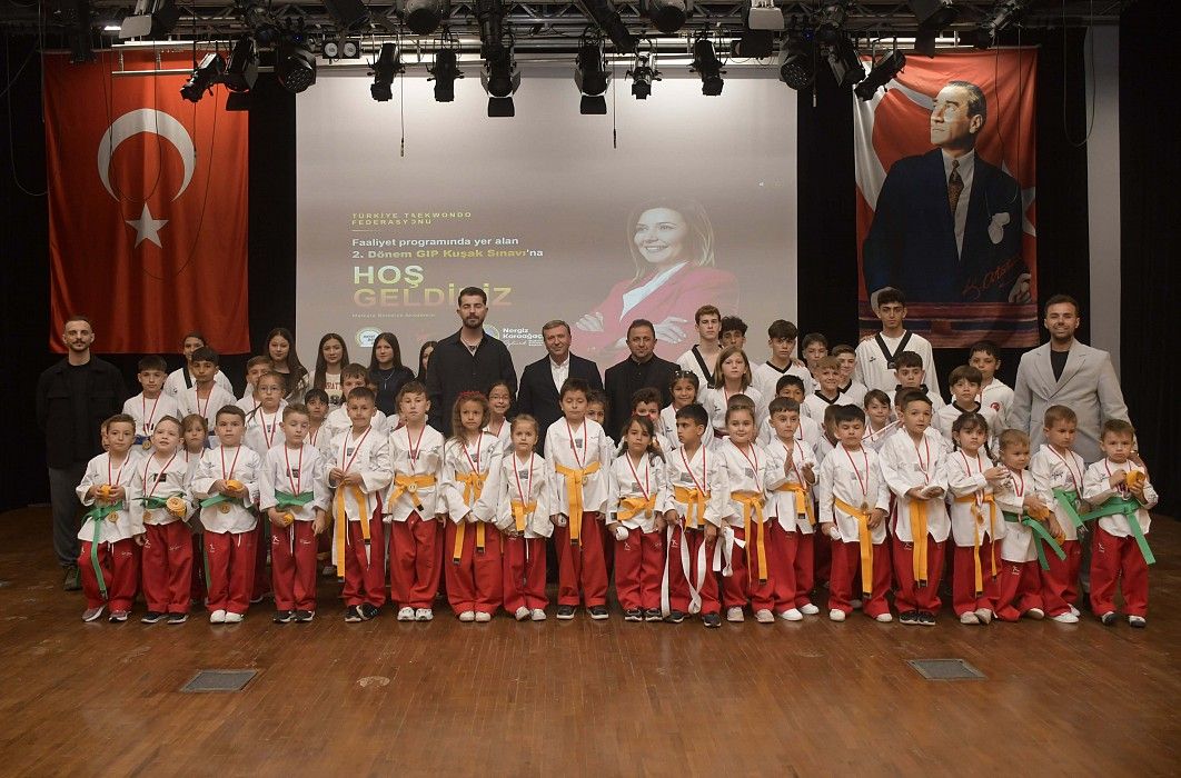 Sporcular, kuşak sınavında ter döktü