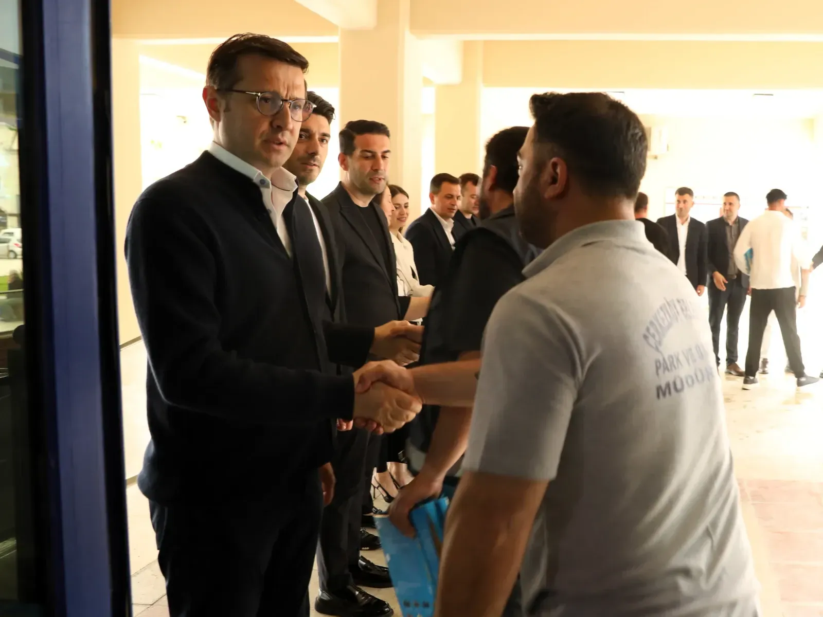 Başkan Akay, belediye personeliyle bayramlaştı
