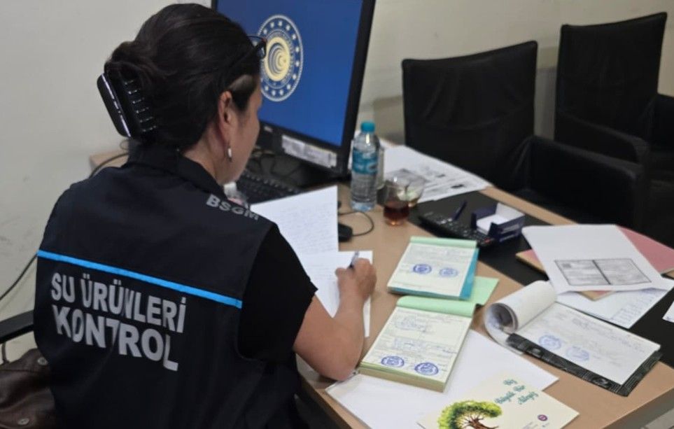 Kapıkule’de kaçak canlı yeşil alg operasyonu