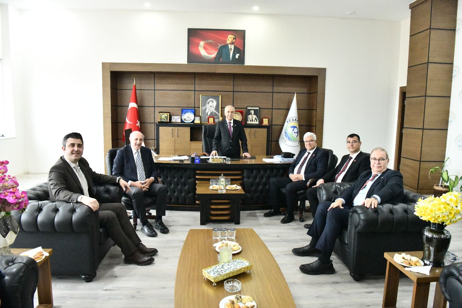 CHP’li heyetten Başkan Özcan’a ziyaret