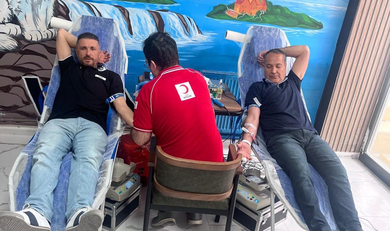Vanlılar Derneği’nden örnek dayanışma: 100 ünite kan toplandı