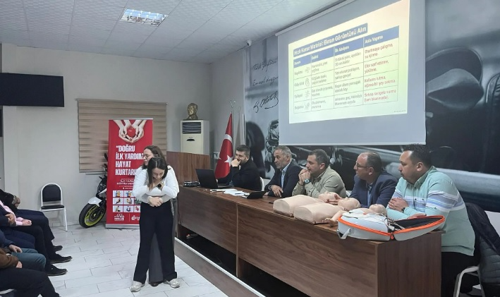 Şoförlere ilk yardım eğitimi verildi