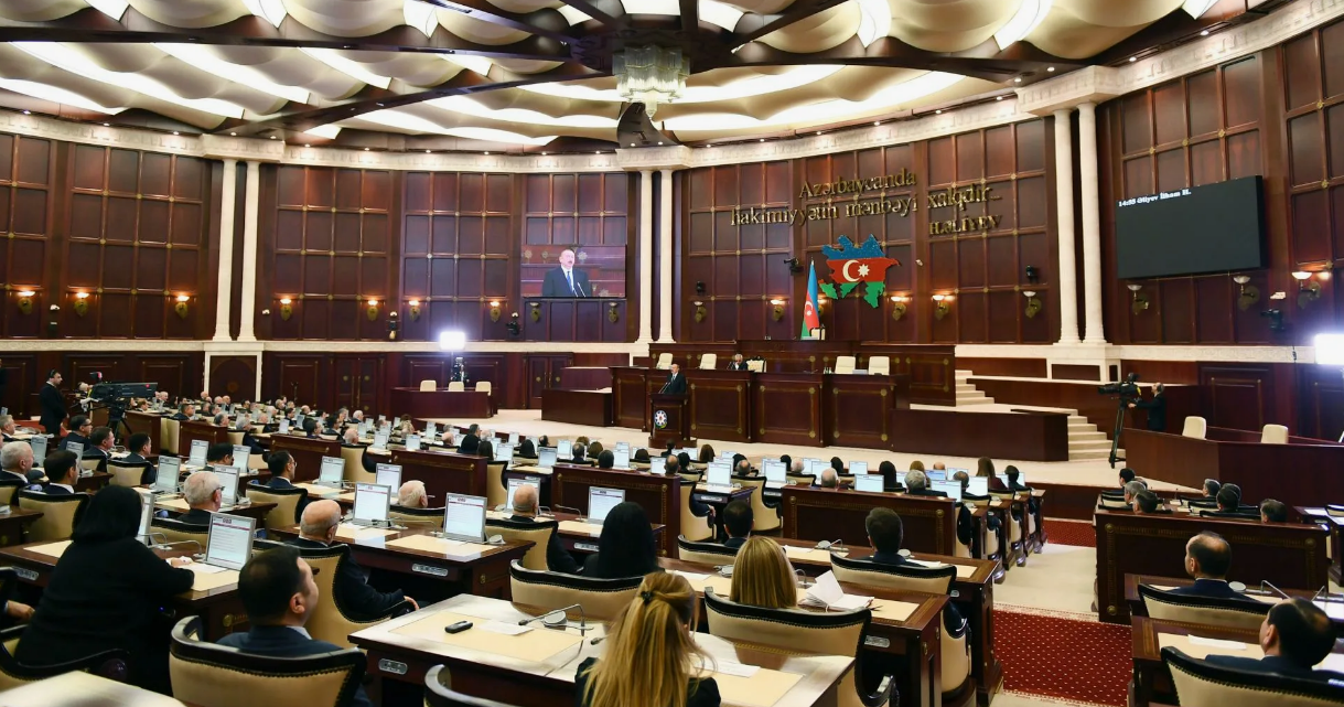 Azerbaycan, Avrupa Parlamentosu ile işbirliğini askıya aldı