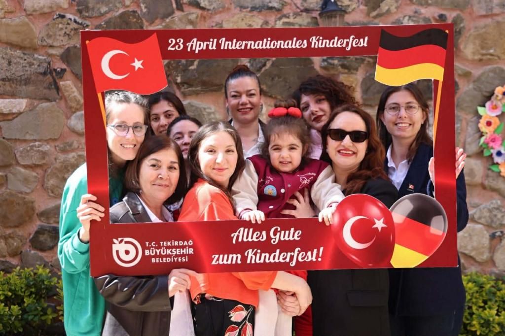 İnteraktif Almanca Çocuk Atölyesi’nde gönüllerince eğlendiler