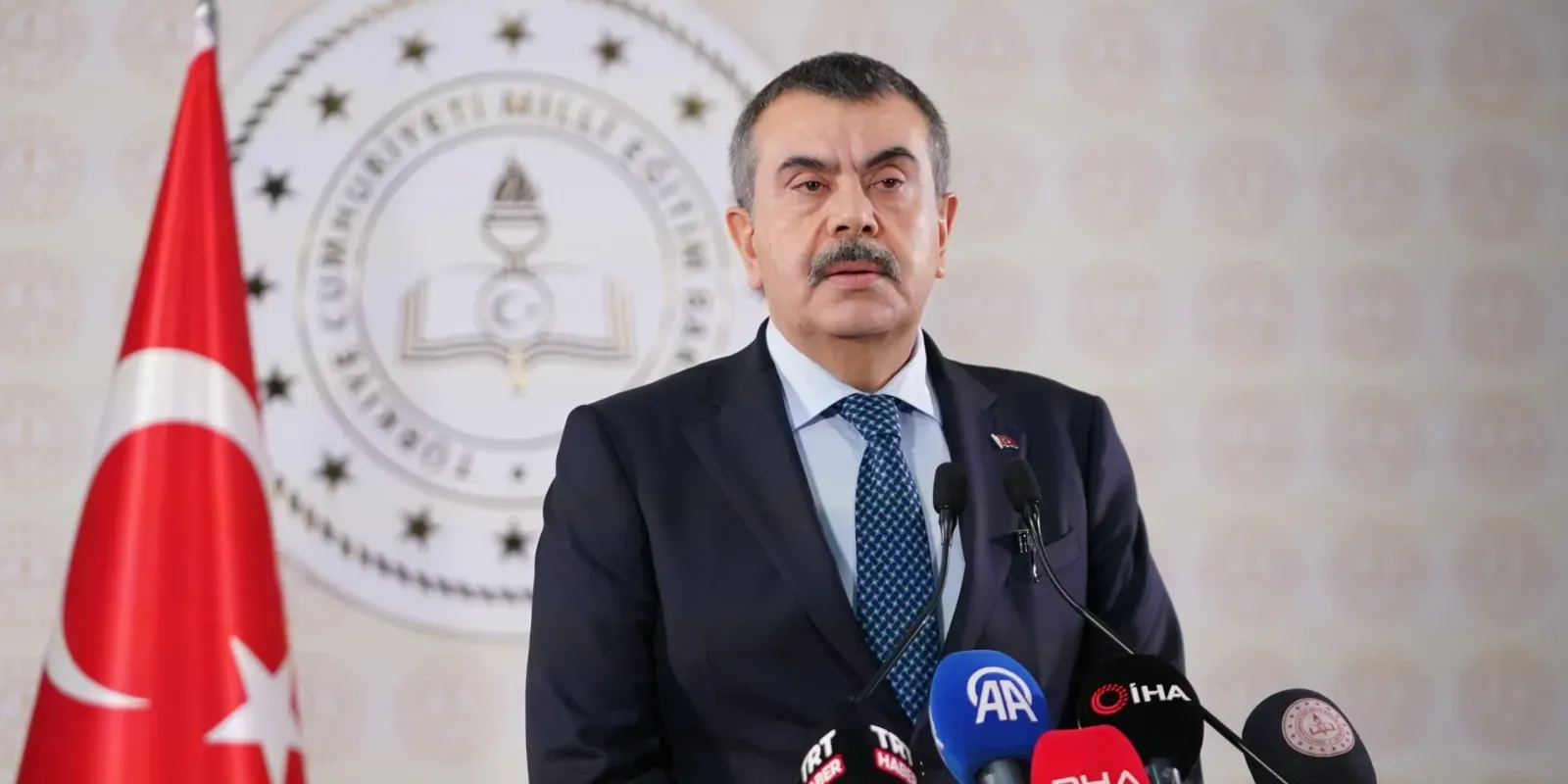 Bakan Tekin: Bu ülkenin çiçeklerini asla soldurmayacağız