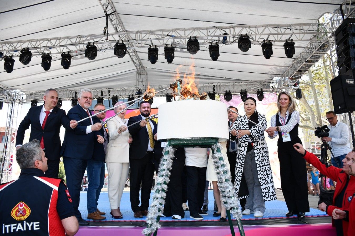 35’inci Uluslararası 23 Nisan Çocuk Şenliği başladı