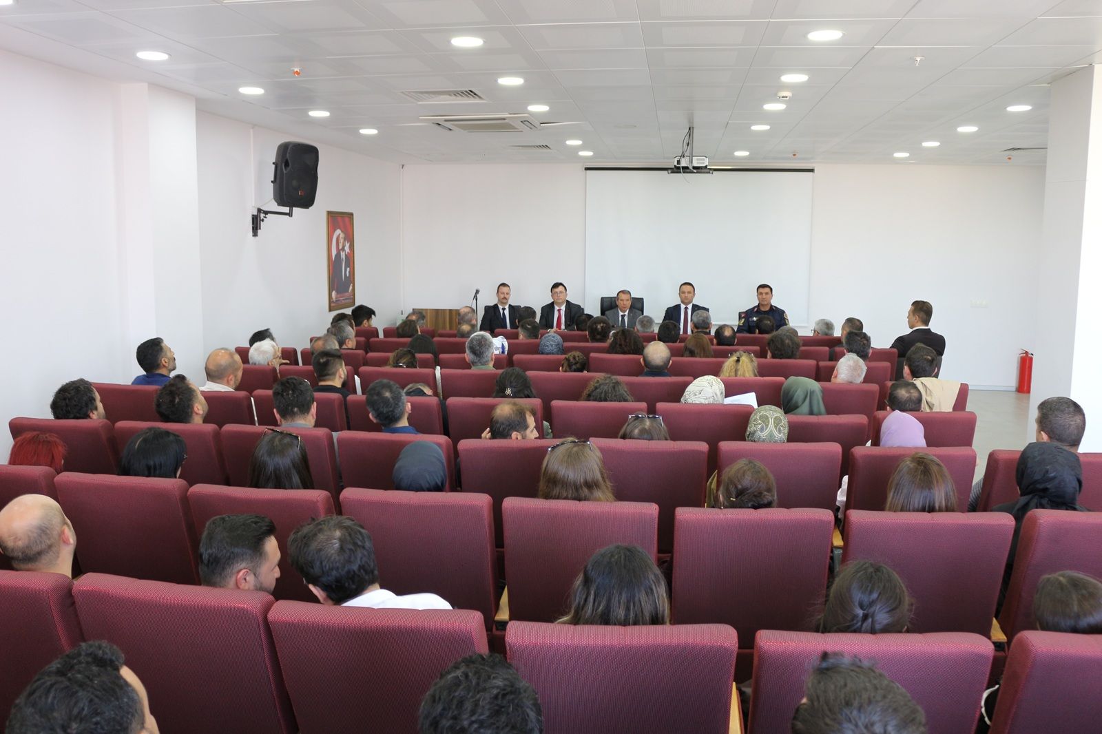 Kapaklı’da okul güvenliği ve rehberlik toplantısı