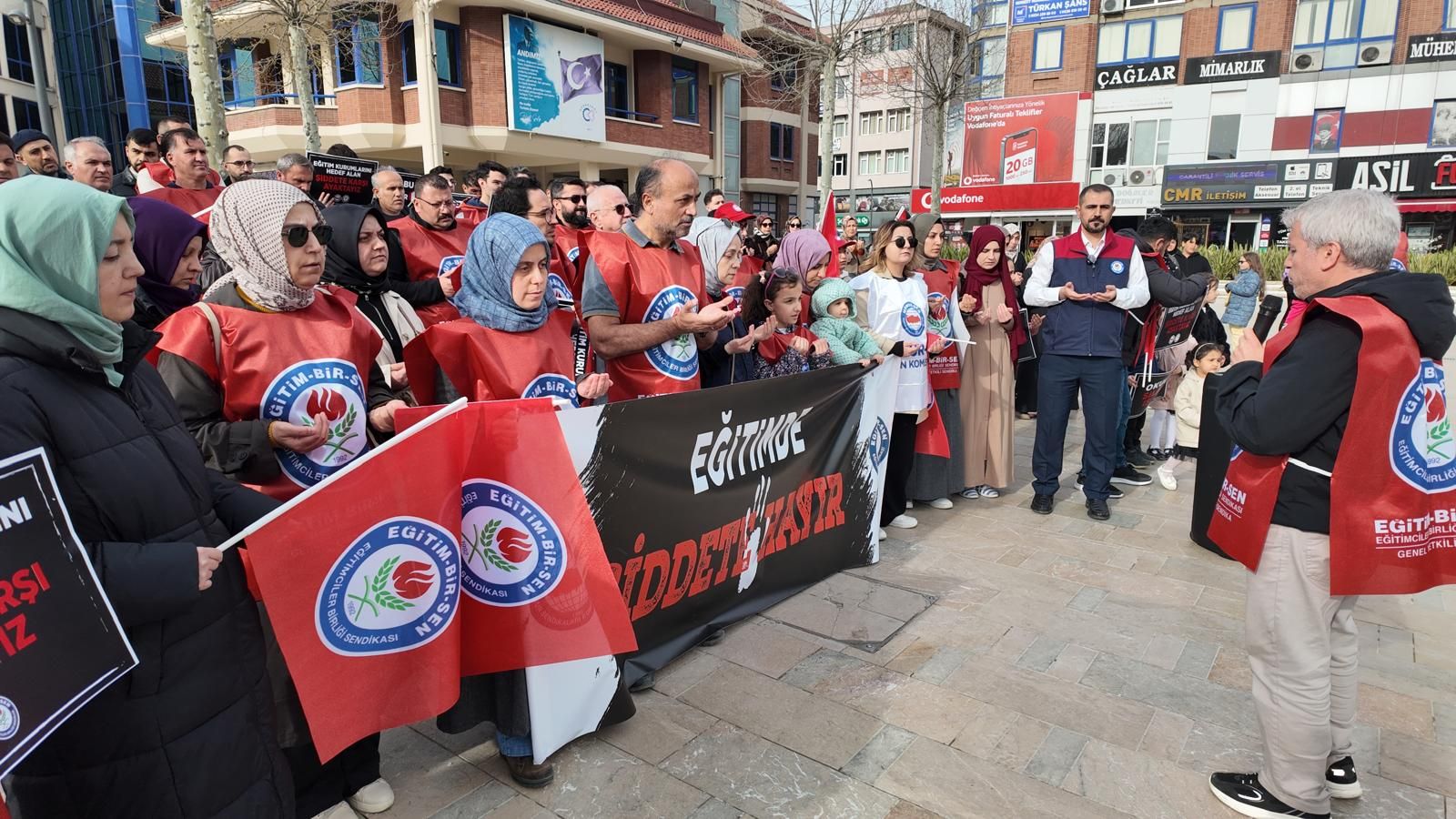 Okullardaki şiddete bir tepki de Eğitim Bir-Sen’den