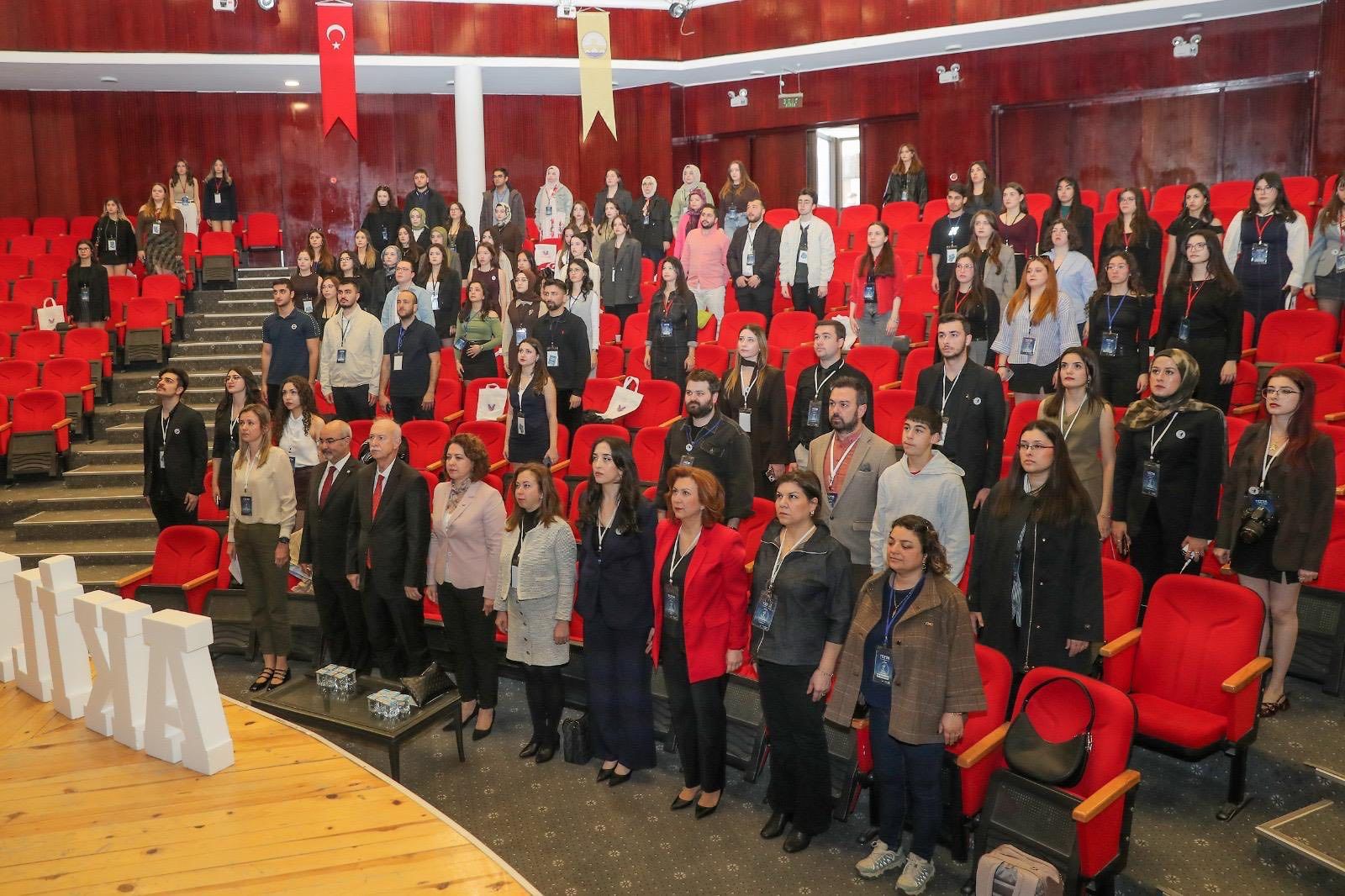Trakya Üniversitesi’nde Eczacılık Zirvesi düzenlendi