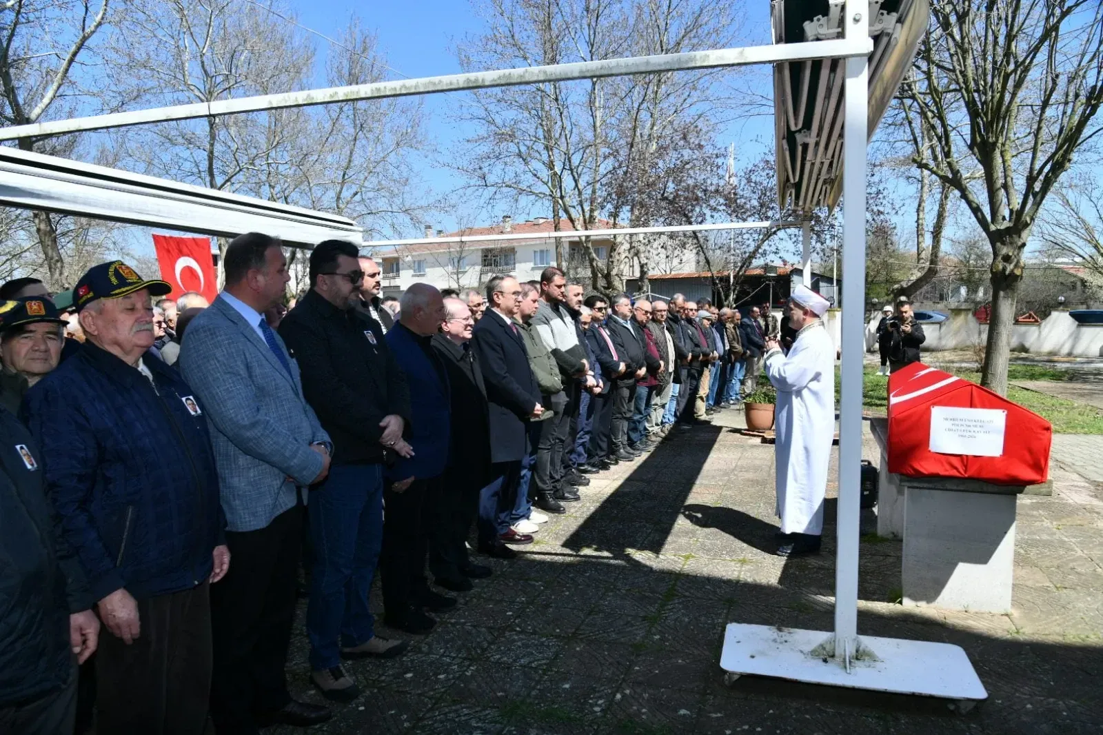 Emekli gazi polis, son yolculuğuna uğurlandı