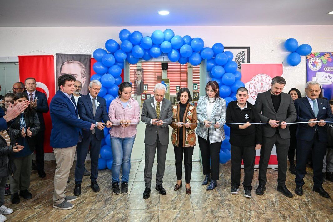 “Otizmle Farklı, Doğayla Güçlü” sergisi açıldı