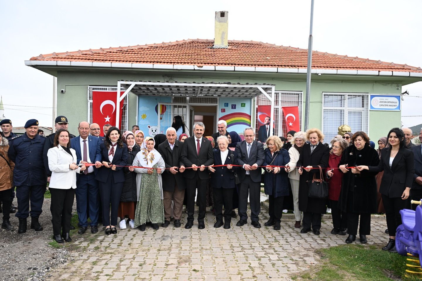 Türk Kadınlar Birliği tarafından yenilenen ana sınıfı açıldı