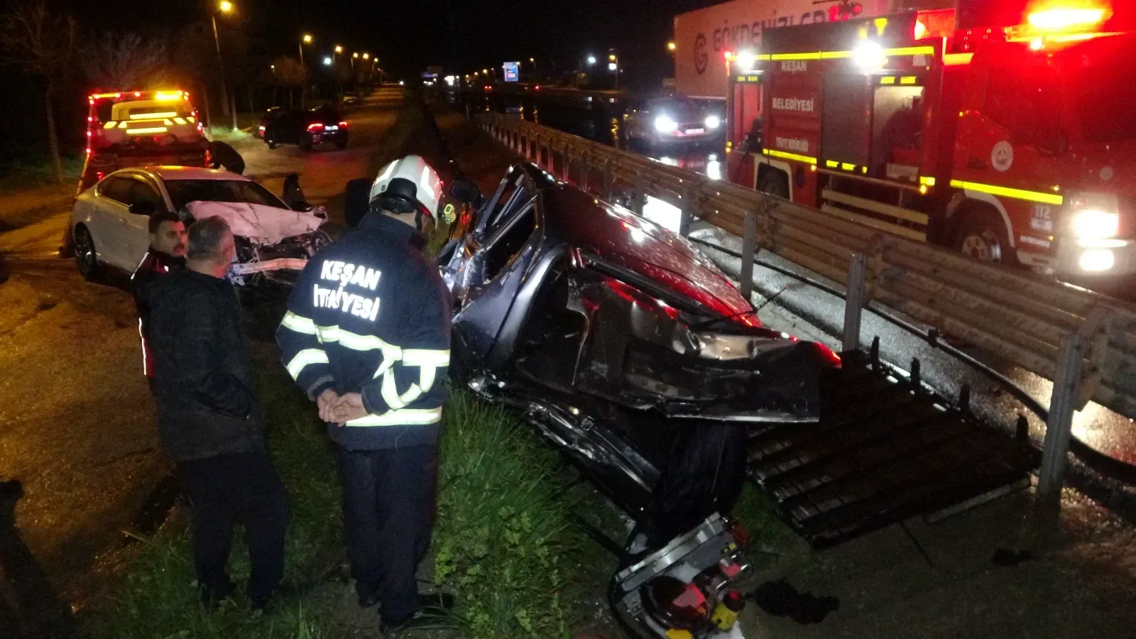 Keşan’da cip ile otomobil çarpıştı; 3 yaralı