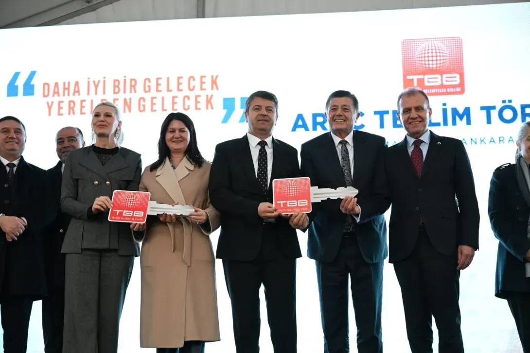 88 belediyeye toplam 90 yeni hizmet aracı kazandırıldı