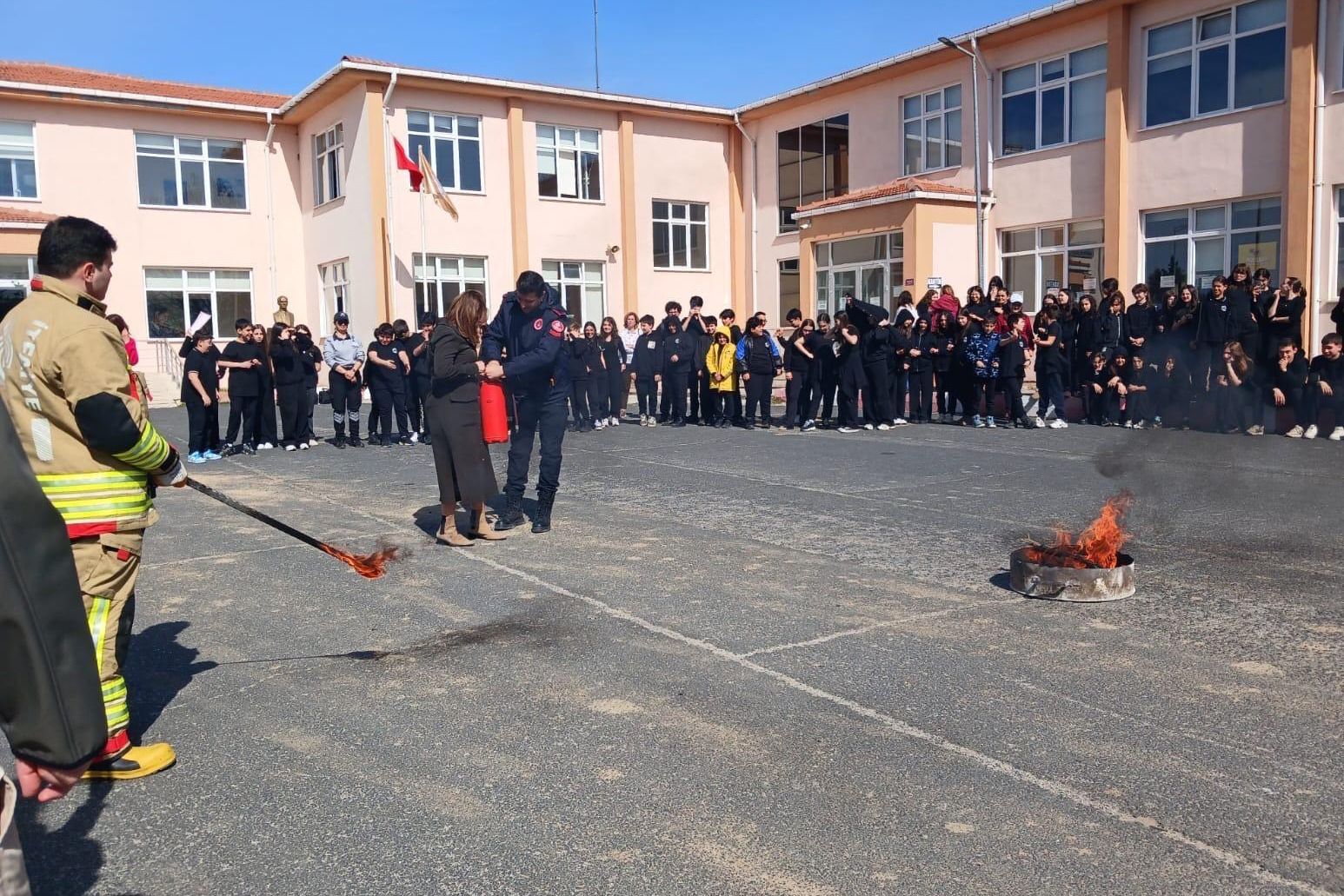 Trakya Üniversitesi’ndeki tatbikatlar gerçeğini aratmadı