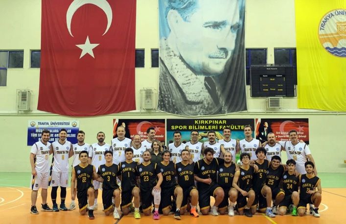 Dostluk maçında karşılaştılar