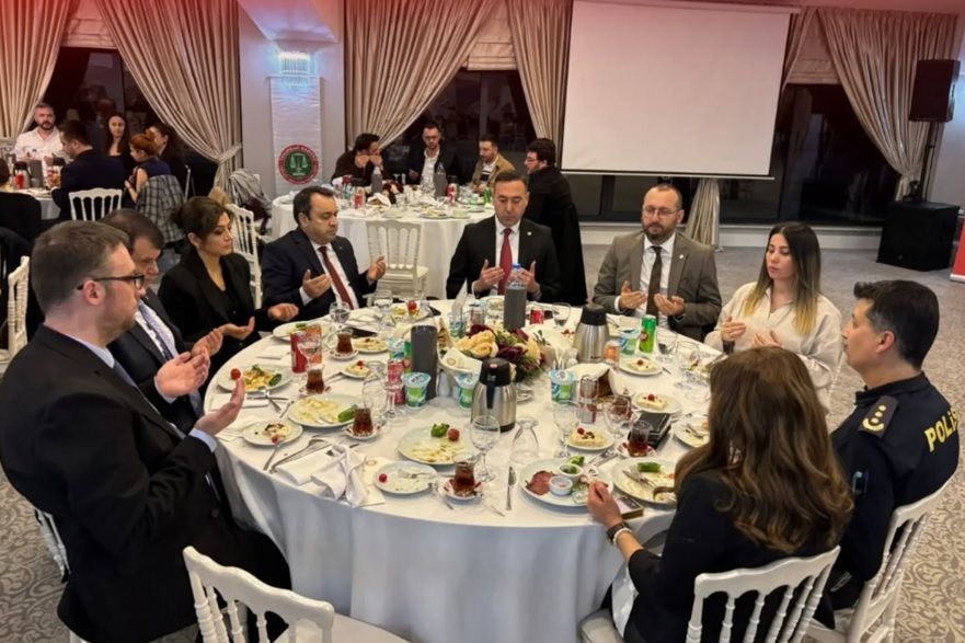 Tekirdağ Barosu’nun iftarına yoğun katılım