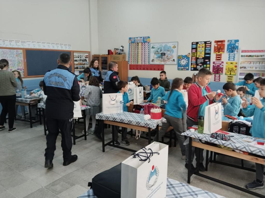 Meslek Günleri’nde miniklere zabıtalık tanıtıldı