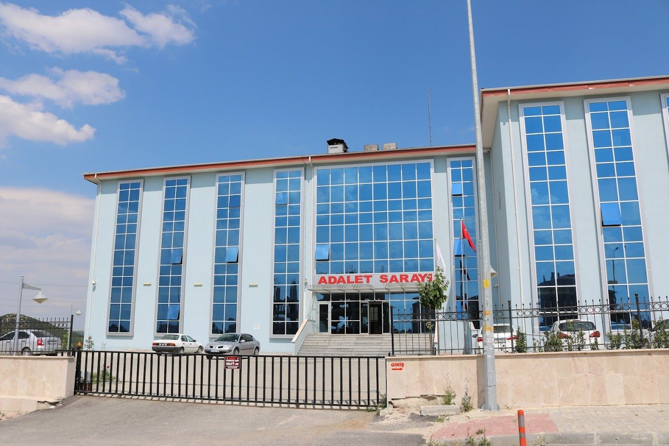 Firari fetö hükümlüsü, kaçak göçmenlerle yakalandı