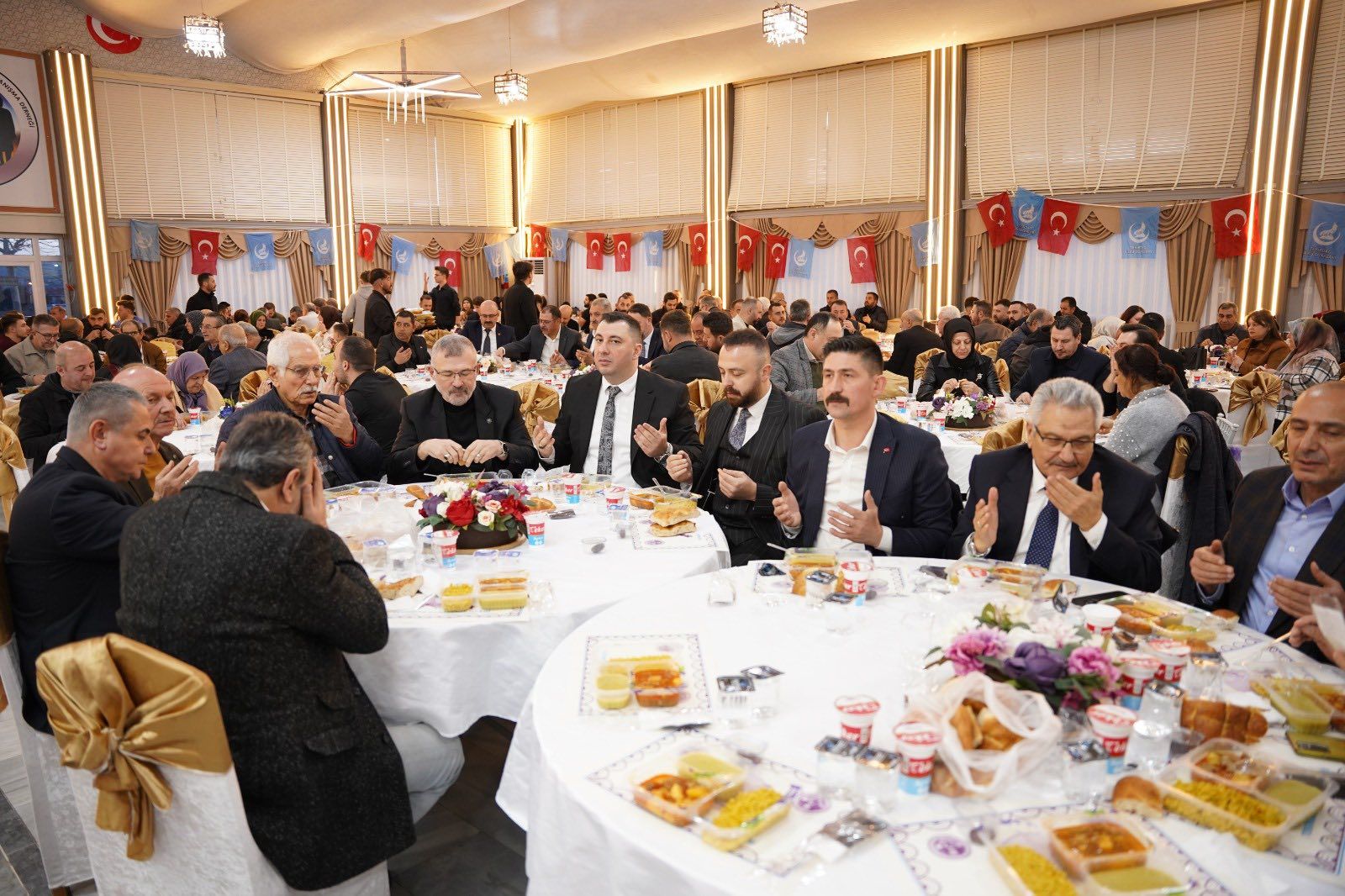 Ülkü Ocakları’ndan geleneksel iftar buluşması