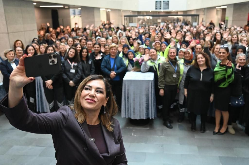 Başkan Yüceer, kadın çalışanlarla buluştu